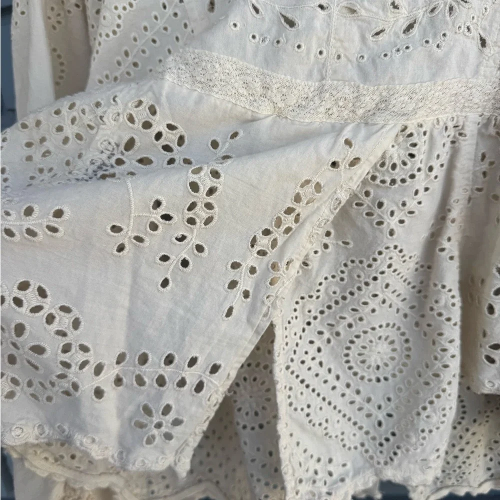 Magnolia Pearl Eyelit Selah Blouse NWOT - Picture 9 of 16